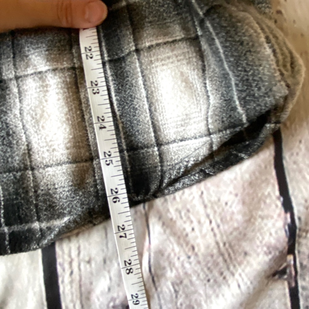 Forever 21 Plaid Flannel Shirt - Picture 7 of 8